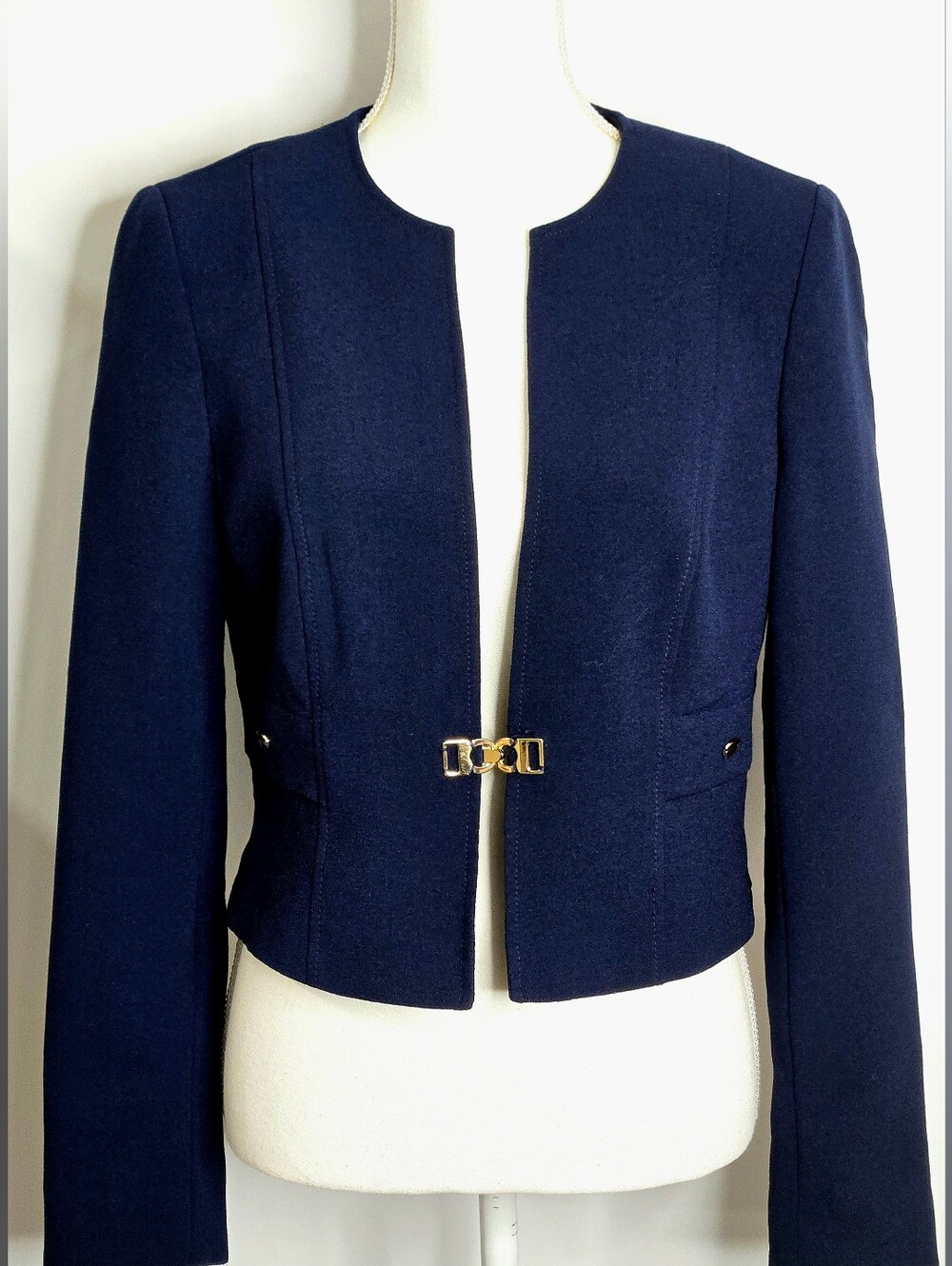 Tahari Arthur S Levine Navy Structured Cropped Blazer Jacket NWOT Size 4